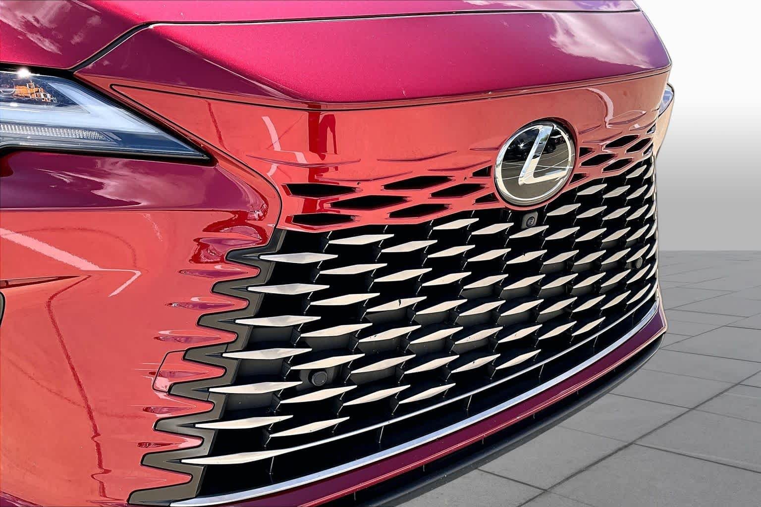 Certified Used 2026 Matador Red Mica Lexus Premium+ image 30