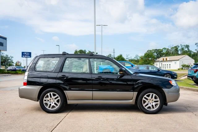 Used 2006 Obsidian Black/Steel Gray Subaru 2.5 X L.L. Bean Edition image 19