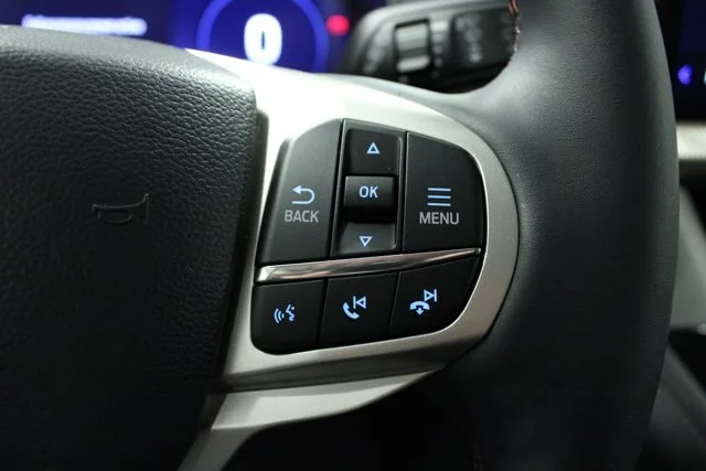 New 2026 Space White Metallic Ford Active image 46