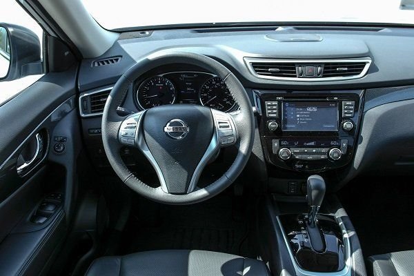 Used 2014 Silver Nissan SL image 19