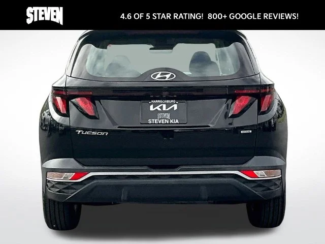 Used 2023 Black Hyundai SE image 5