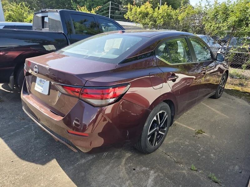 Used 2025 Rosewood NISSAN SV image 9