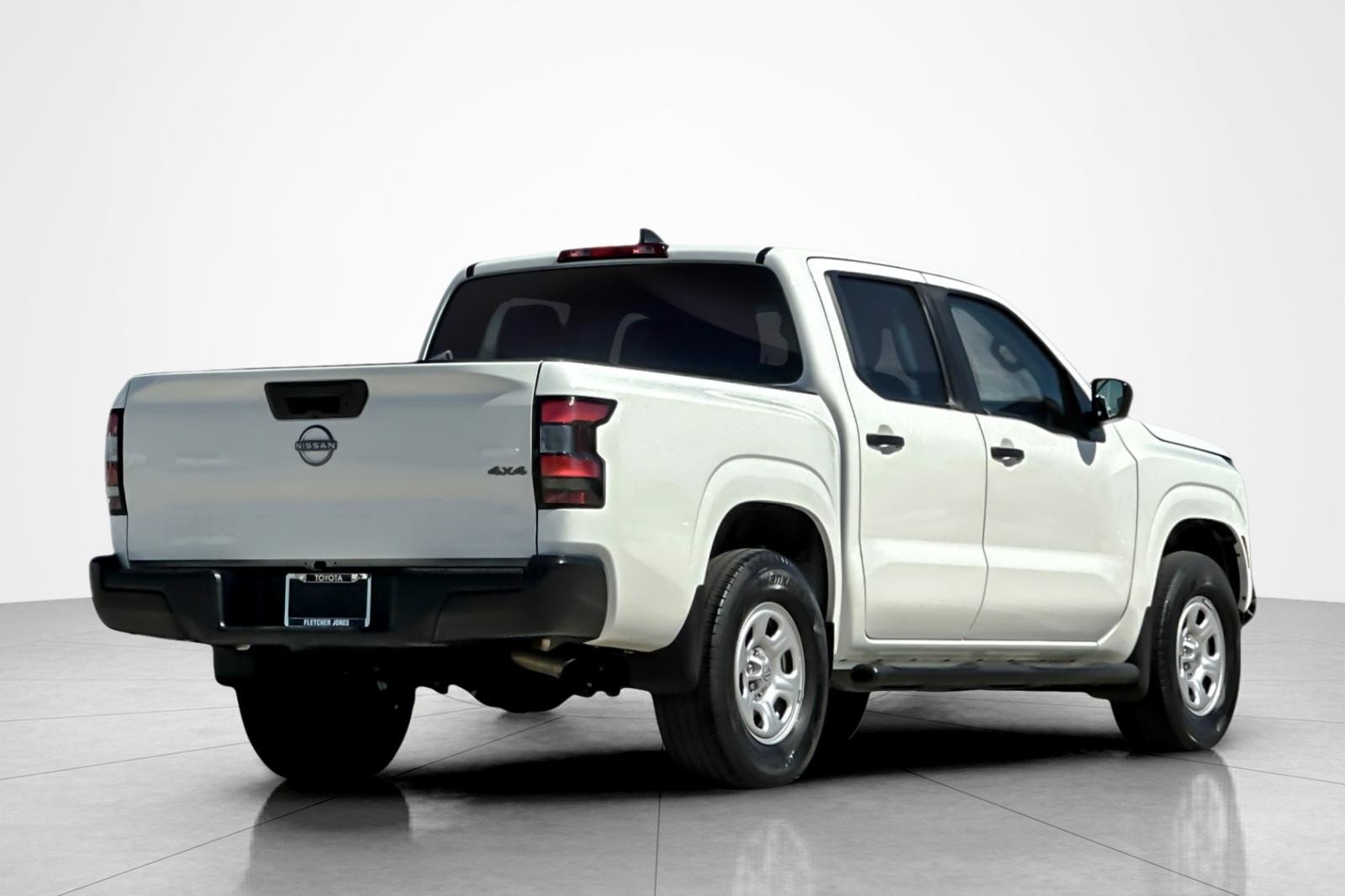 Used 2024 Glacier White Nissan S image 5