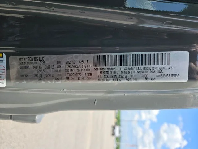 Used 2020 Gray Jeep Rubicon image 30
