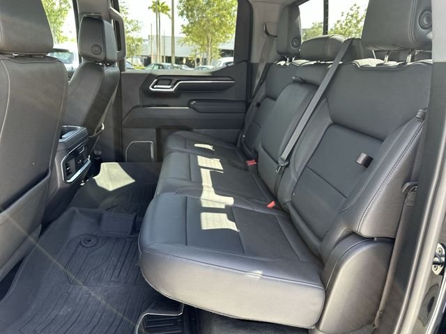 2023 GMC Sierra 1500 SLT - Photo 23