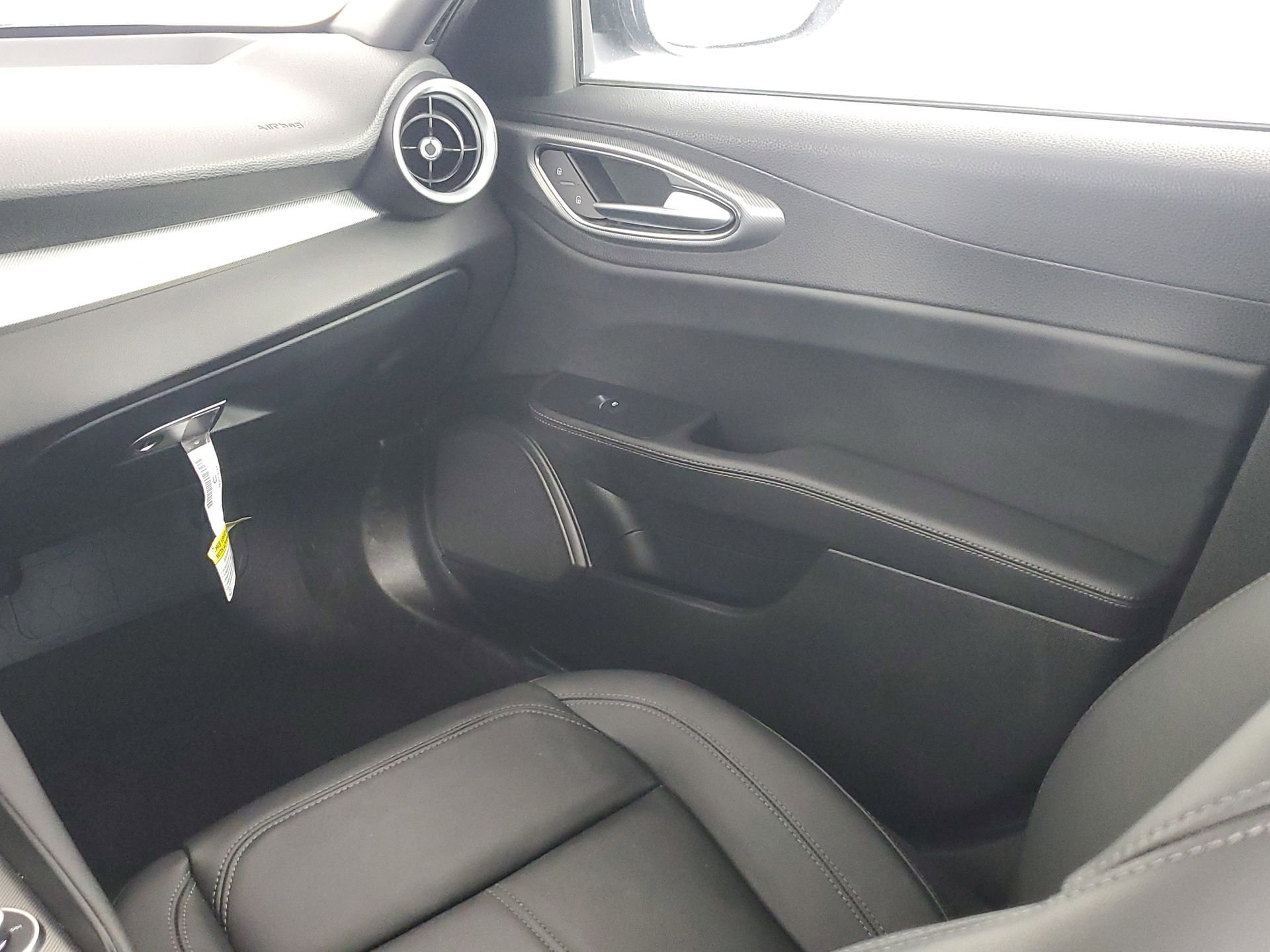 2024 Alfa Romeo Giulia Ti - Photo 48
