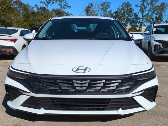 New 2026 White Hyundai SE image 34