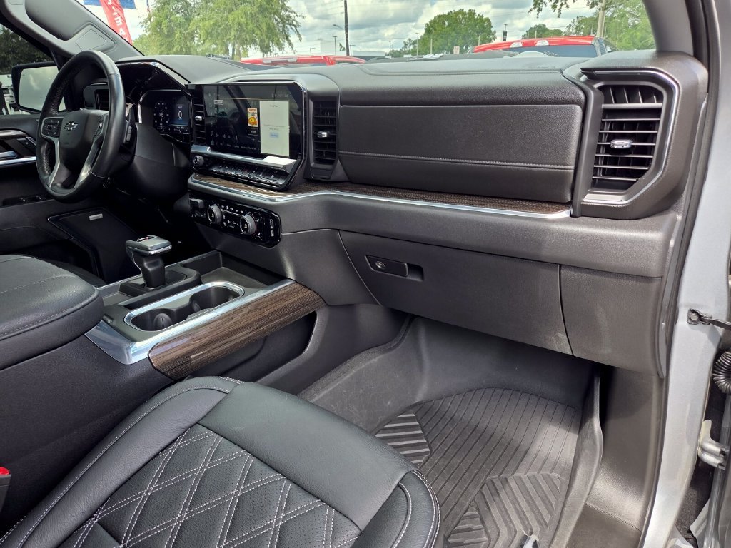 Used 2023 Gray Chevrolet RST image 21