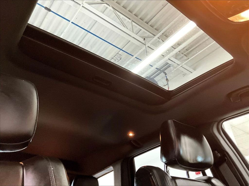 Used 2022 Bright White Clearcoat Jeep Limited image 22