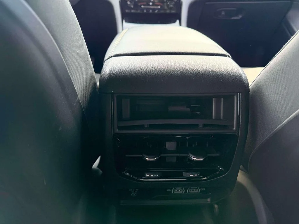Used 2024 Gray Jeep Laredo image 12