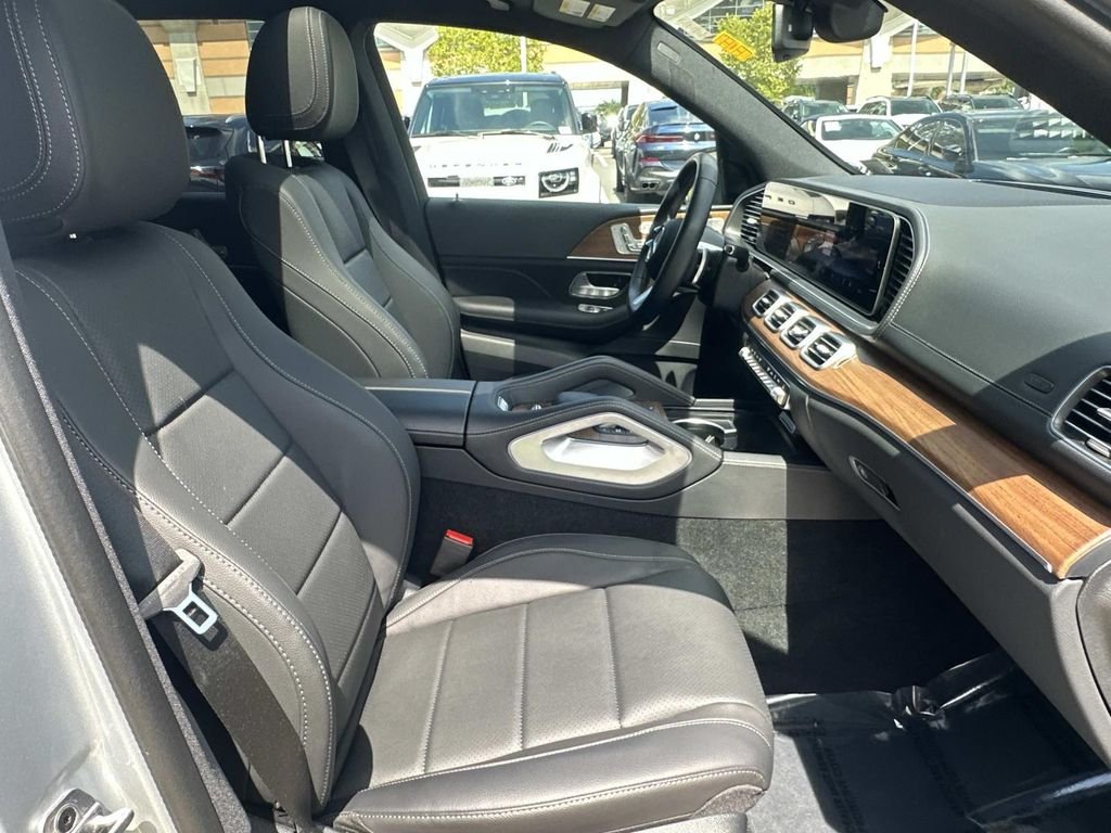 Certified Used 2025 Cirrus Silver Metallic Mercedes-Benz GLS 450 image 11