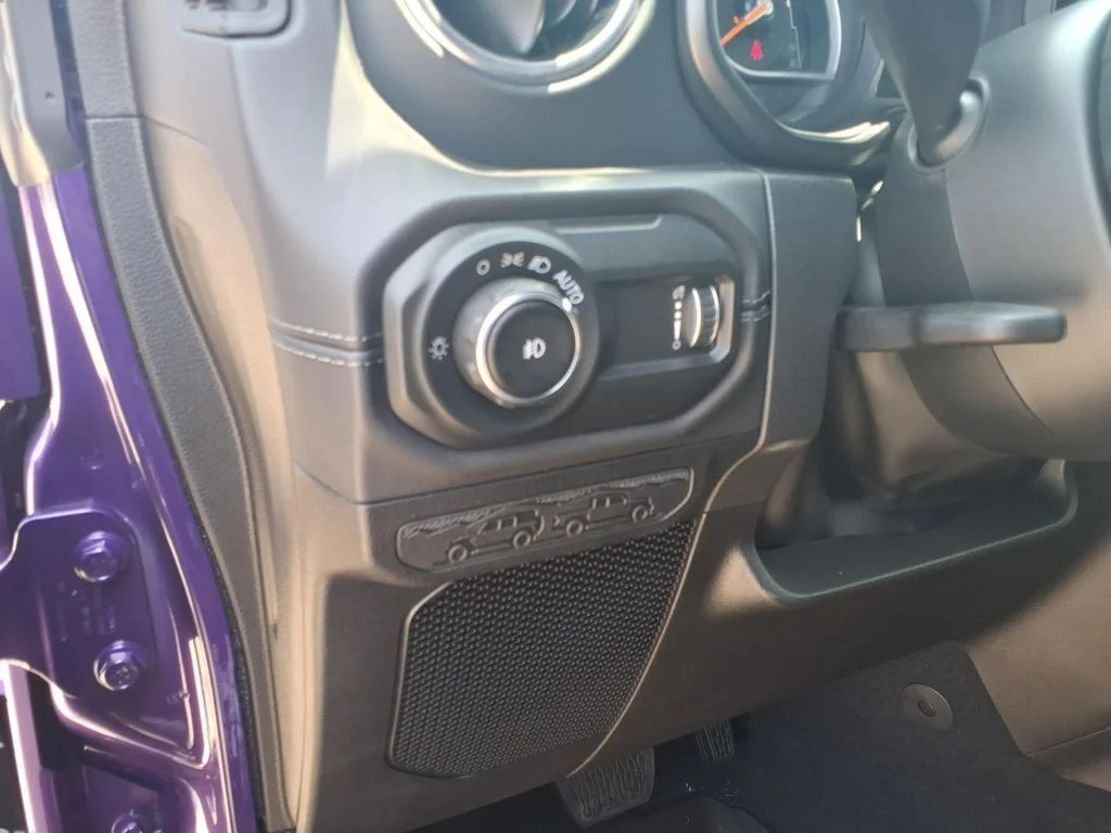 New 2026 Reign Exterior Paint Jeep Sahara image 13