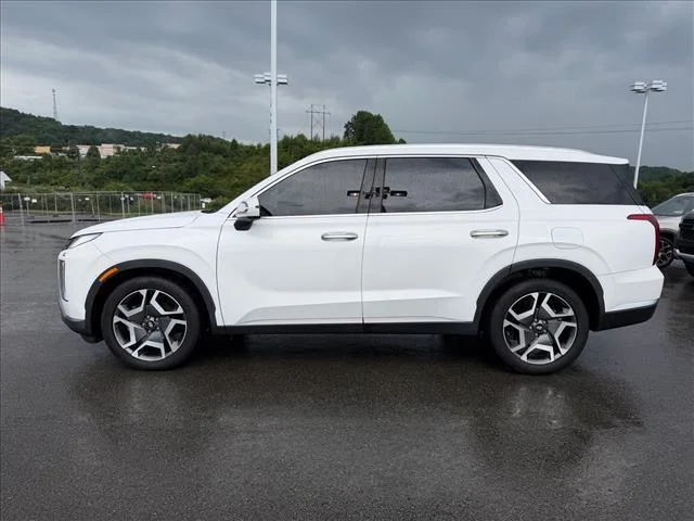 Used 2023 Hyper White Hyundai Limited image 2