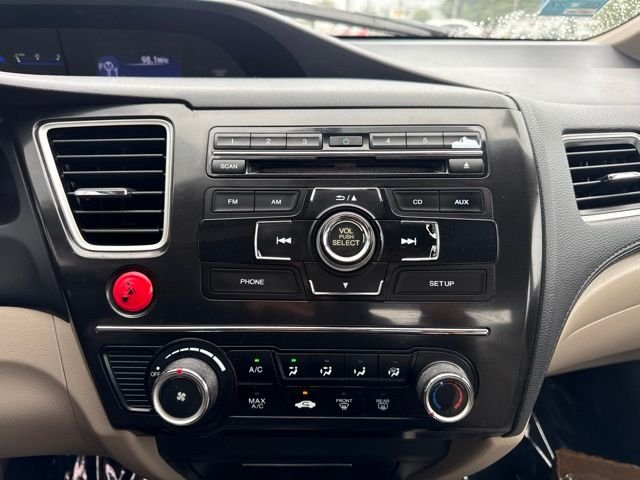 Used 2013 White Honda LX image 17
