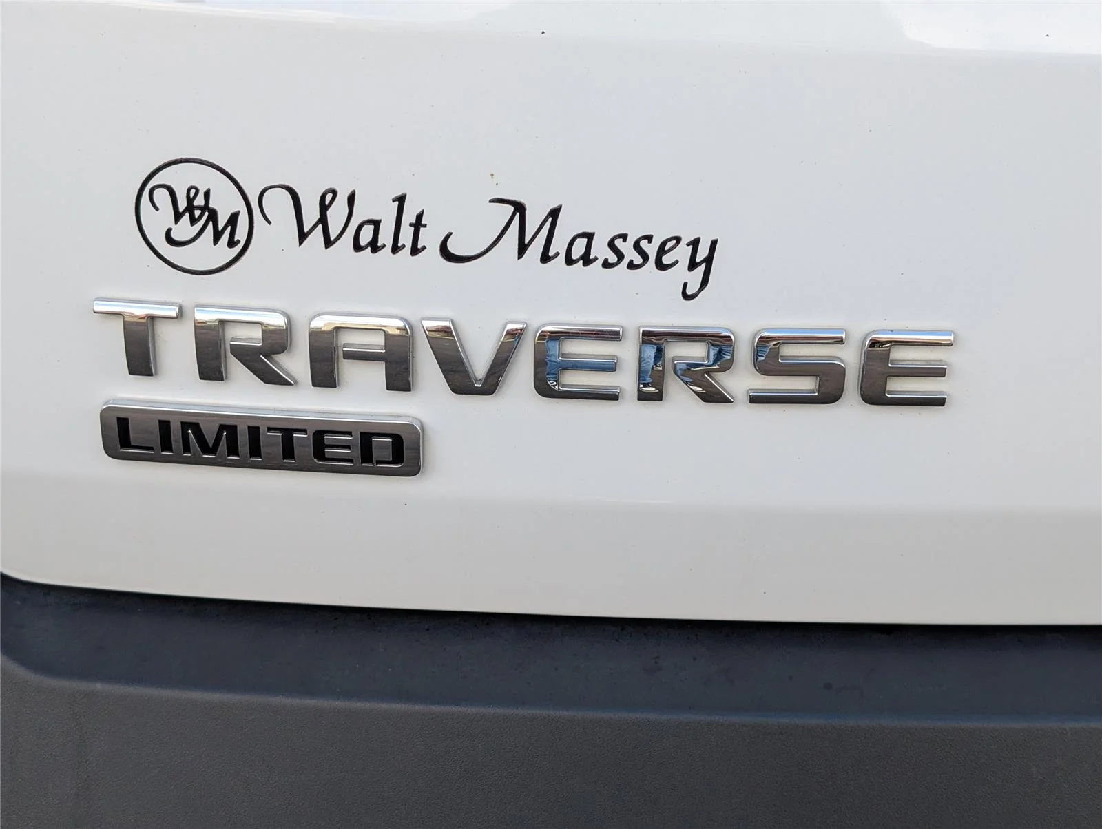 Used 2024 Summit White Chevrolet LS image 11