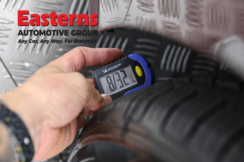Used 2023 Red Nissan 2.5 SV image 29