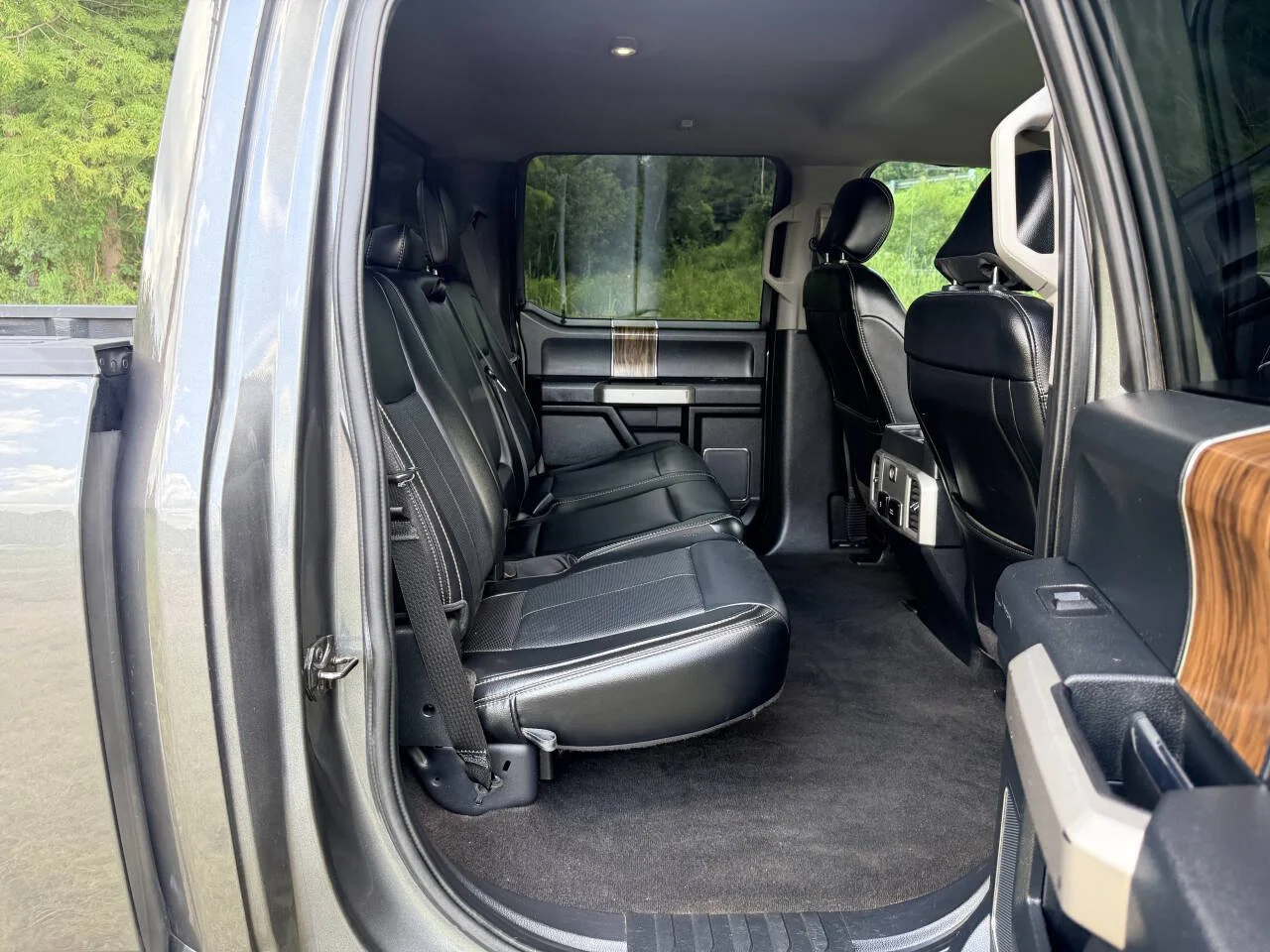 Used 2020 Gray Ford Lariat 4x2 4dr SuperCrew 5.5 ft. SB image 15