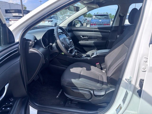 Used 2024 White Hyundai SE image 13