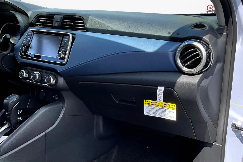 2025 Nissan Versa Sedan SV - Photo 28