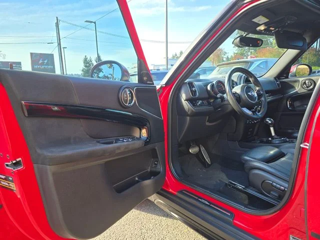 Used 2018 Chili Red MINI Base image 19