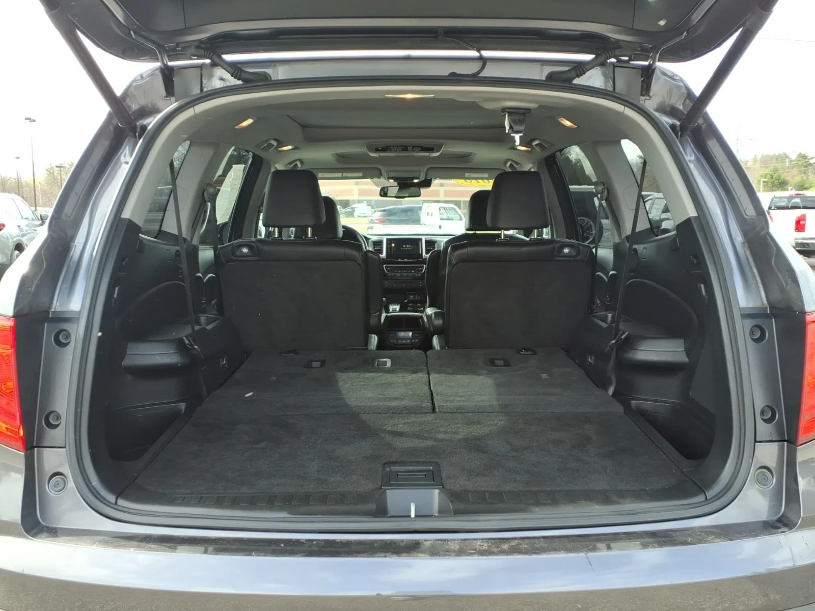 Used 2018 Gray Honda Elite image 5