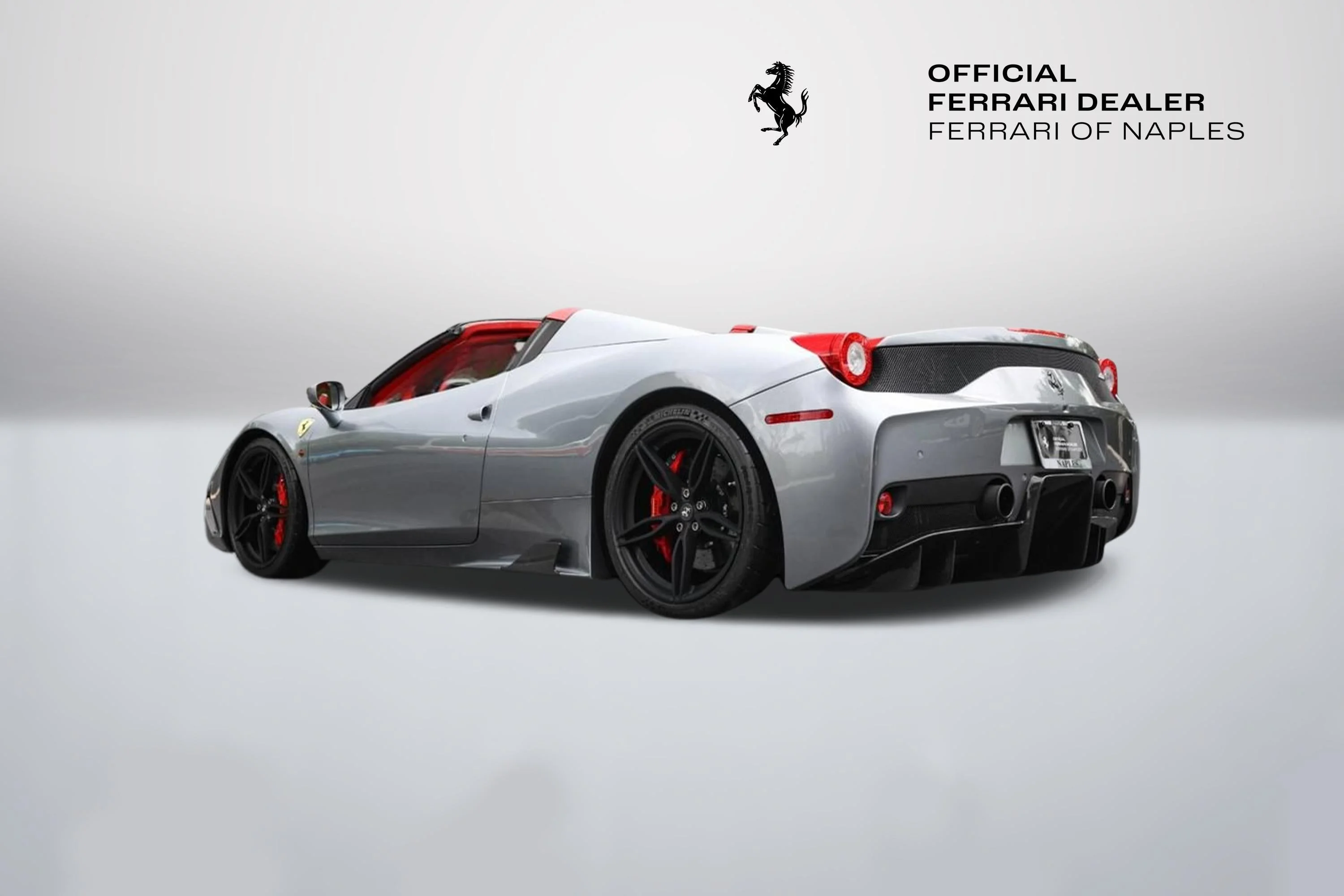 Used 2015 Grigio Titanio Metall Ferrari Base image 5