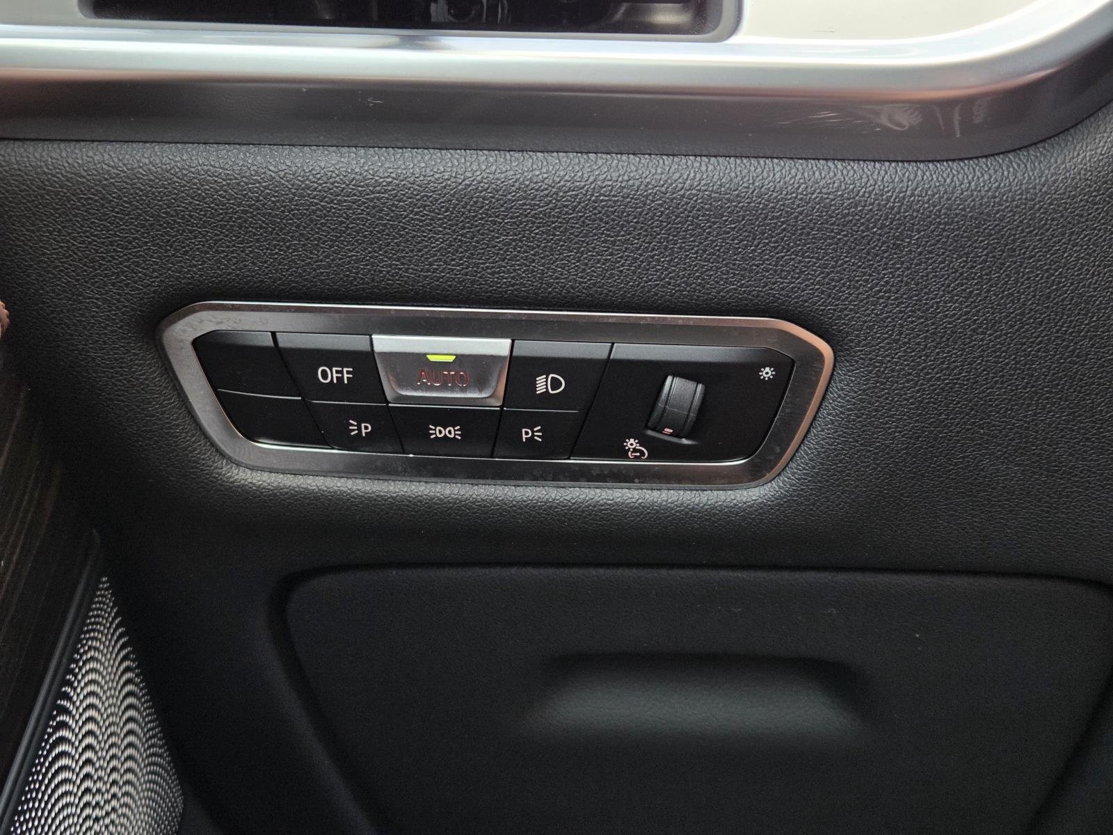 Used 2023 Black Sapphire Metallic BMW xDrive40i image 23