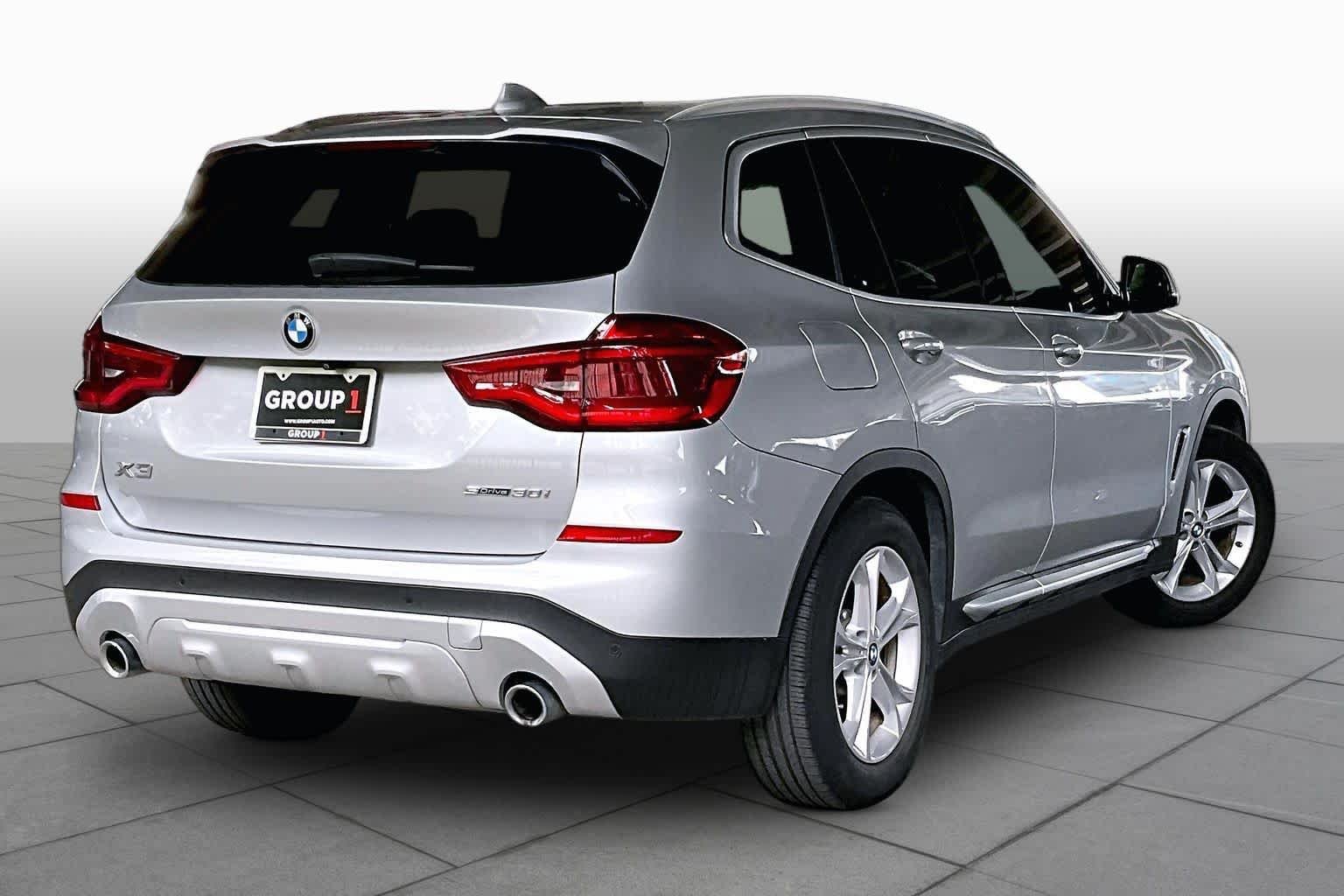 Used 2020 Glacier Silver Metallic BMW sDrive30i image 12