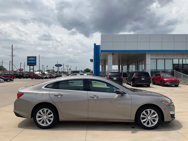Used 2025 Gray Chevrolet LT image 37