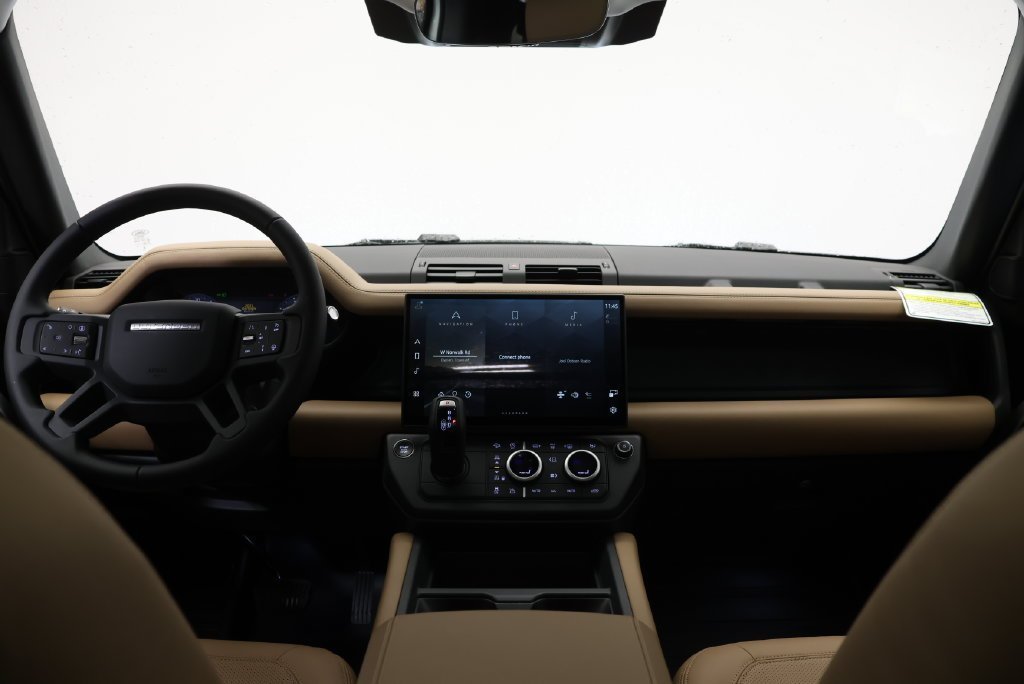New 2026 Fuji White LAND ROVER S image 15