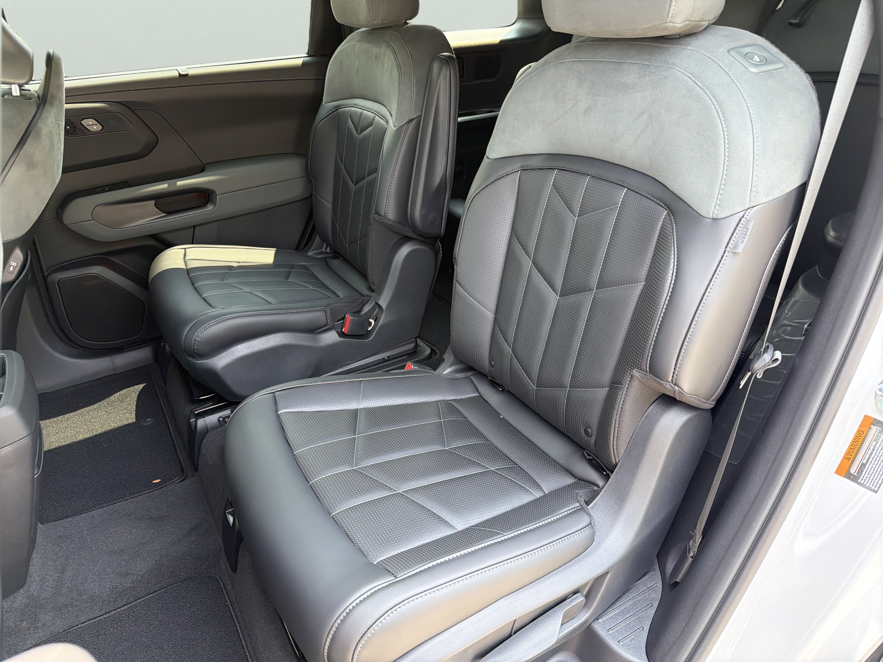 New 2027 Glacial White Pearl Kia X-Pro SX Prestige image 23