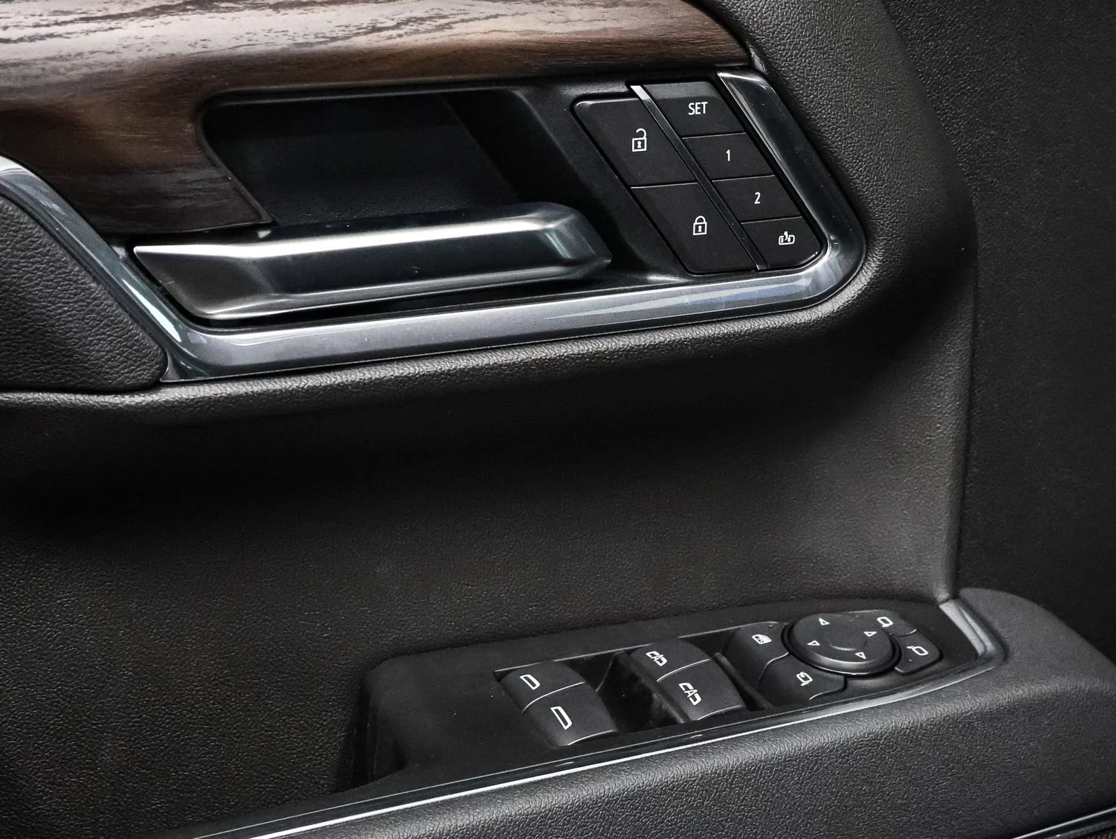 2026 GMC Sierra 1500 SLT - Photo 23