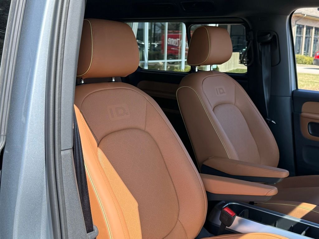 2025 Volkswagen ID. Buzz Pro S - Photo 24