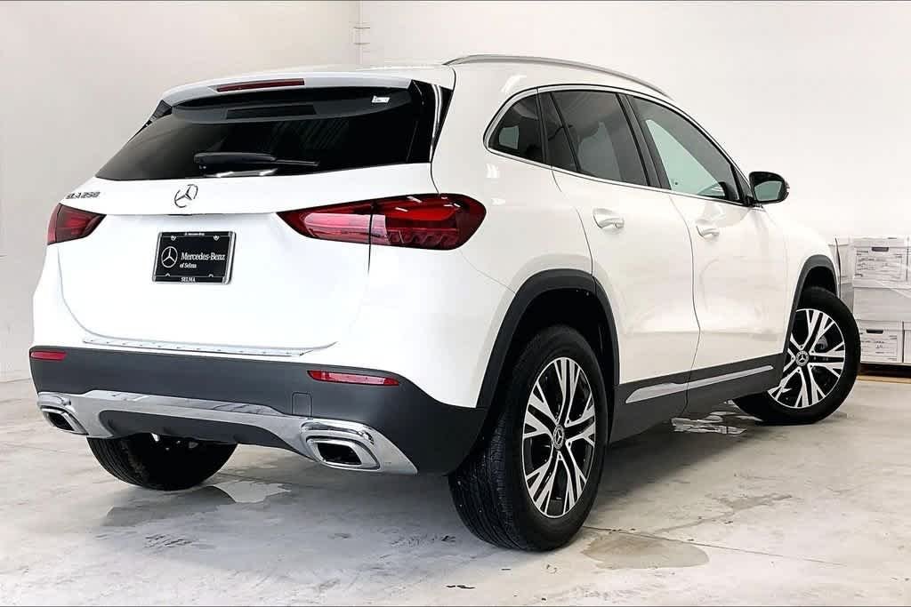 Certified Used 2026 Polar White Mercedes-Benz GLA 250 image 12