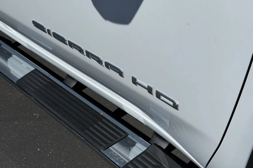New 2026 Glacier White Tricoat GMC SLT image 6