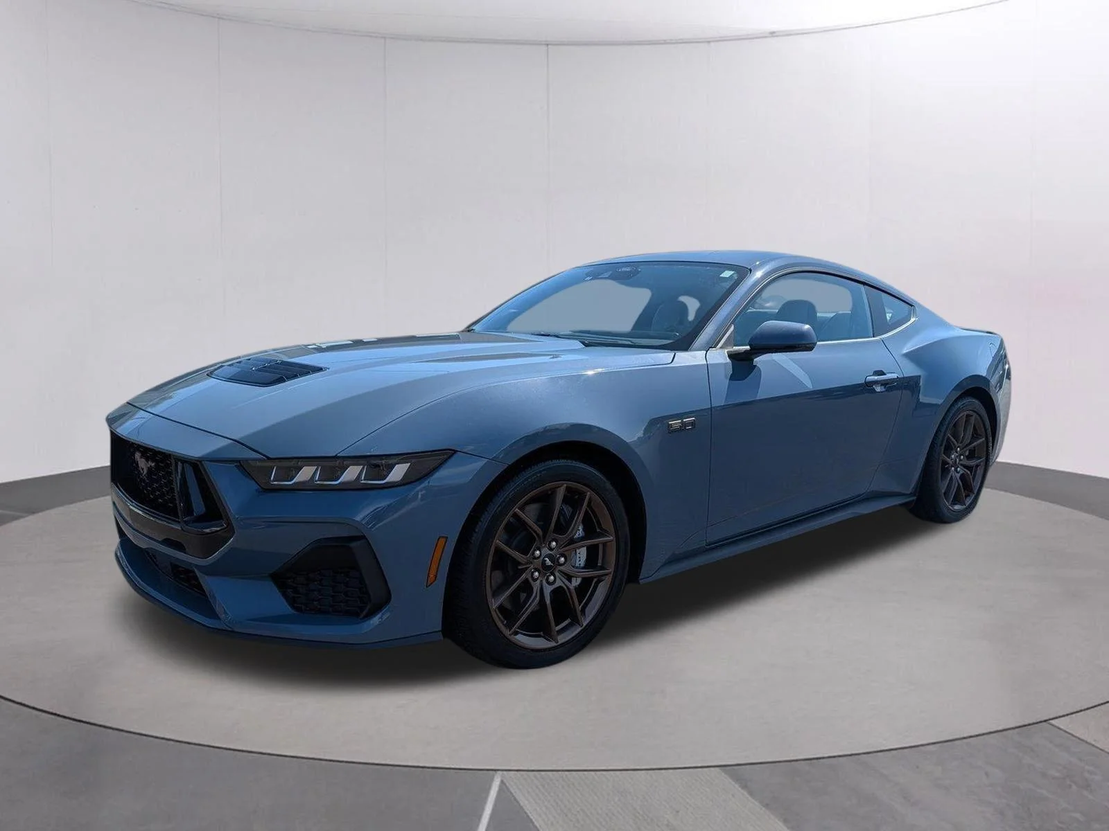 Used 2025 Vapor Blue Ford GT Premium image 1