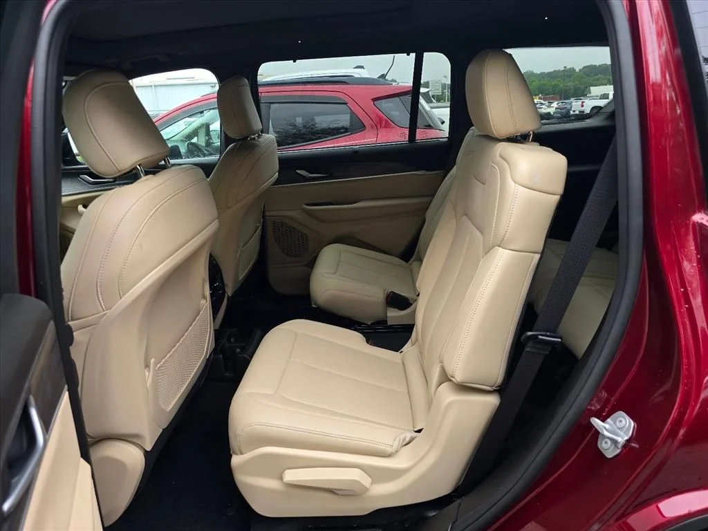 Used 2025 Red Jeep Limited image 10