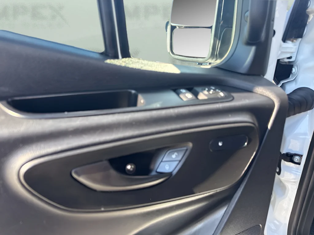 Used 2025 White Mercedes-Benz Cargo 170 WB image 21
