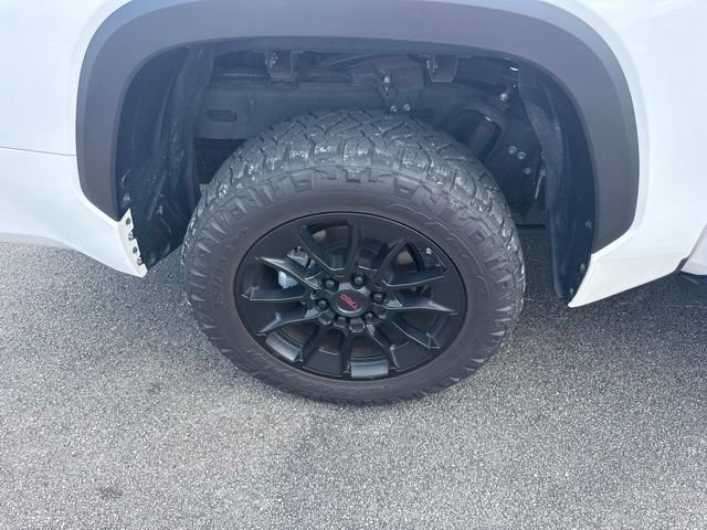 Used 2025  Toyota SR5 image 9
