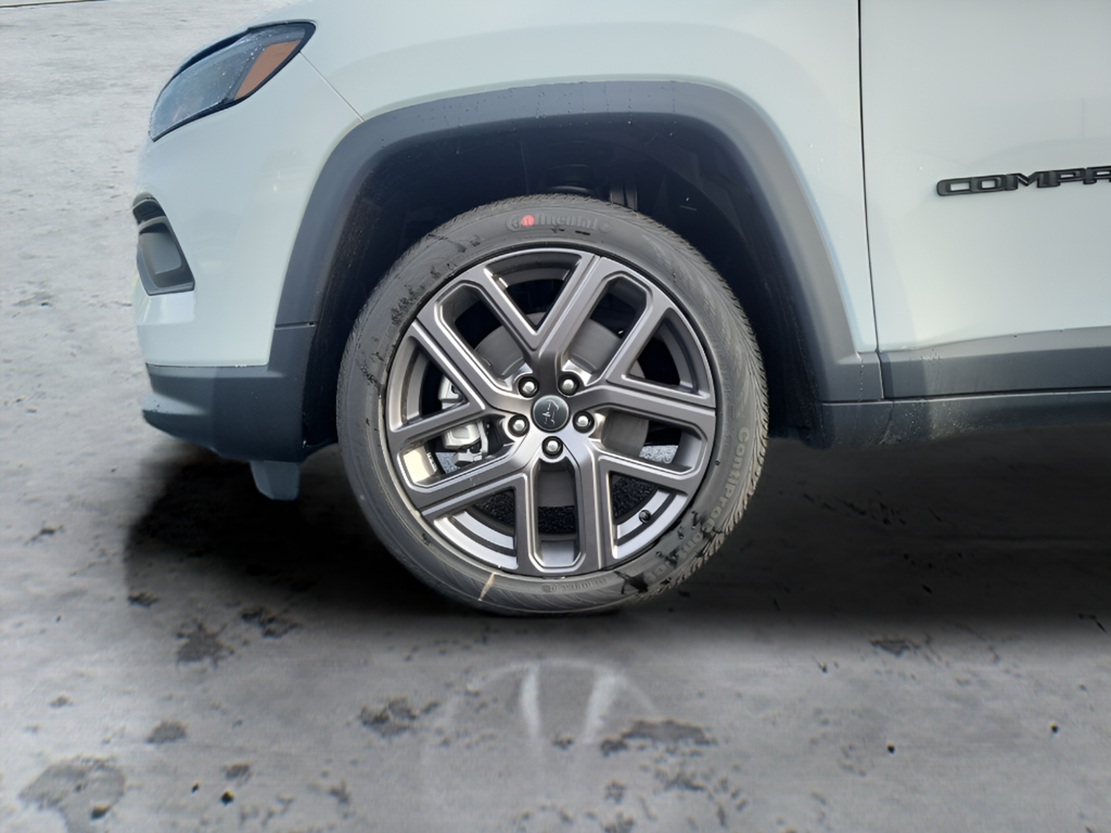 New 2026 Bright White Clear-Coat Exterior Paint Jeep Latitude image 25