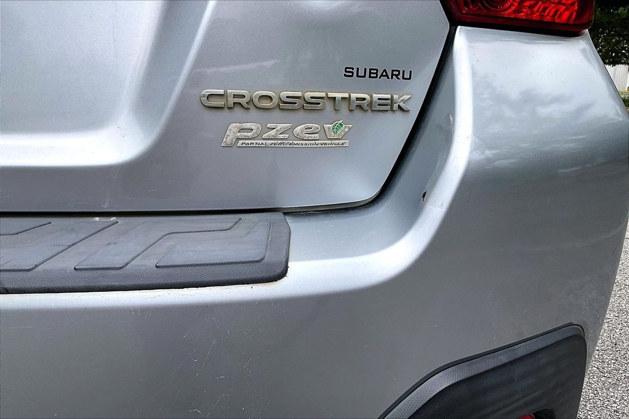Used 2017 Silver Subaru 2.0i Premium image 18