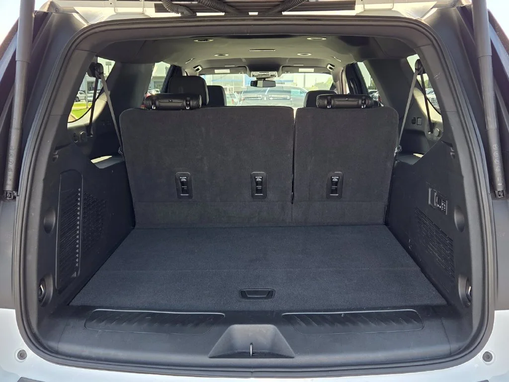 Used 2026 Summit White Chevrolet LT image 11