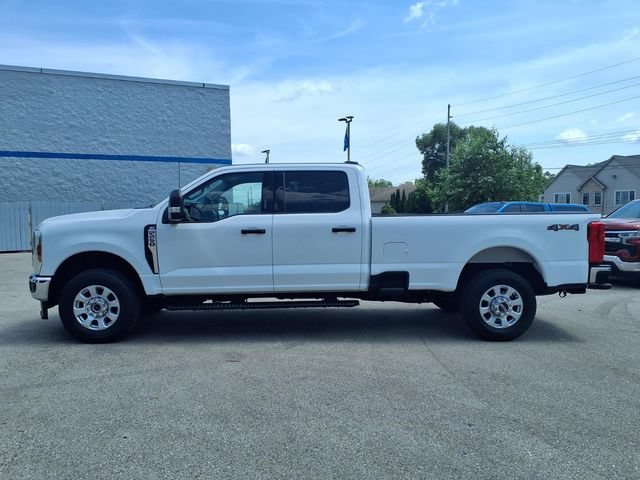 Used 2024  Ford XL image 8