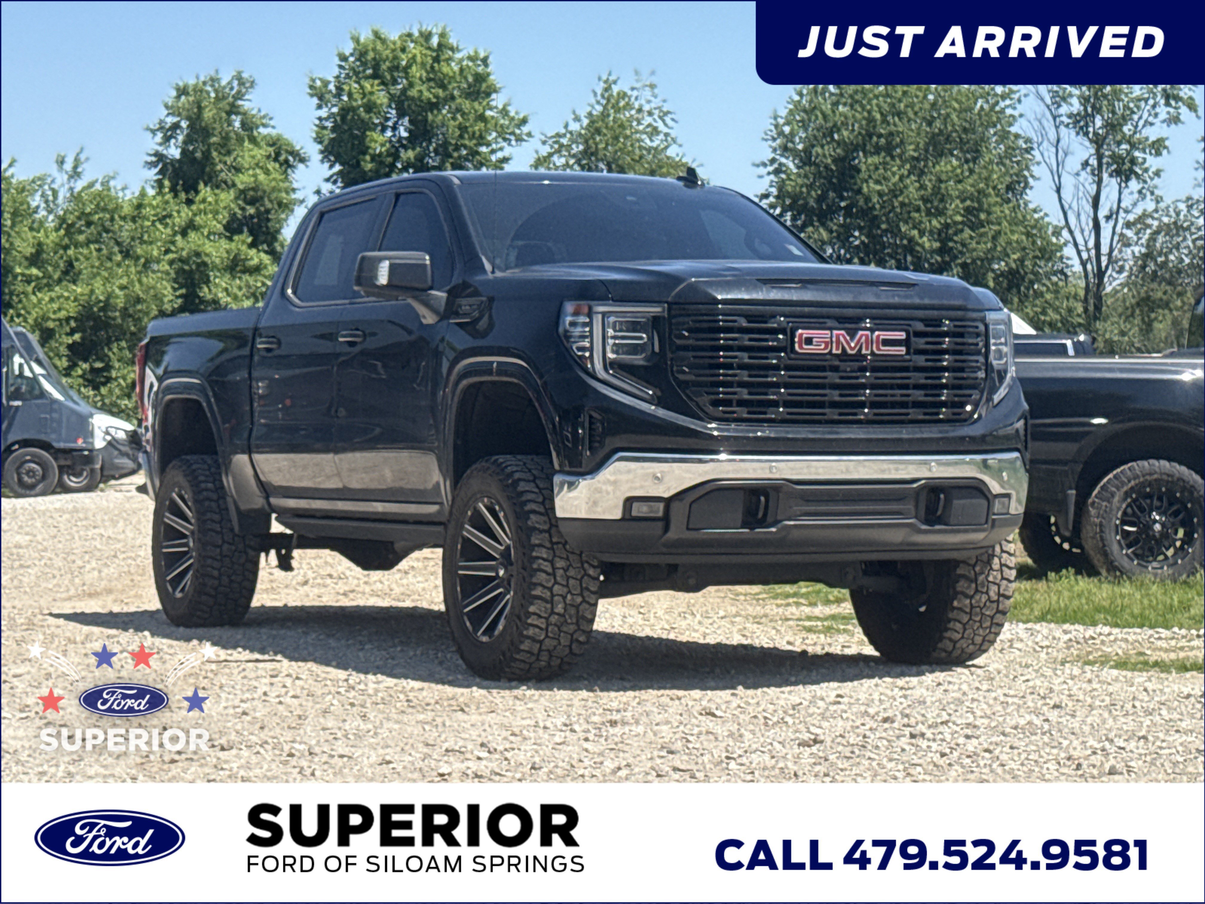 2022 GMC Sierra 4WD Crew Cab Short Box SLT's photo