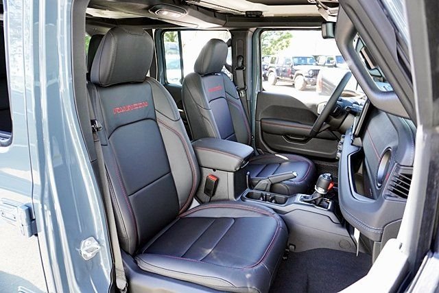 New 2026 Anvil Clear-Coat Exterior Paint Jeep Rubicon X image 19