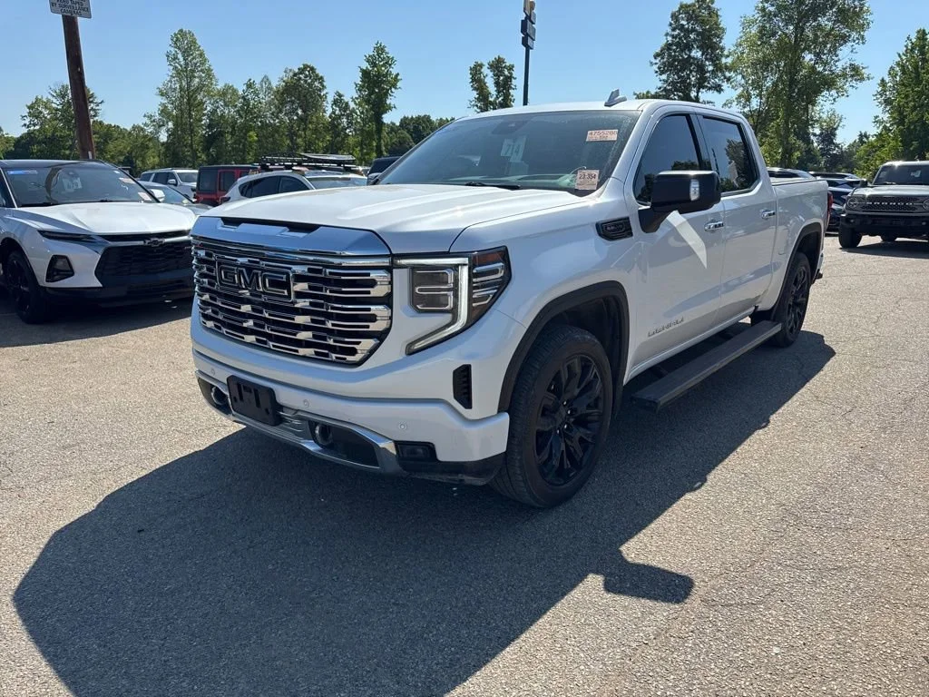 2024 GMC Sierra Denali 4WD Crew Cab Short Box's photo