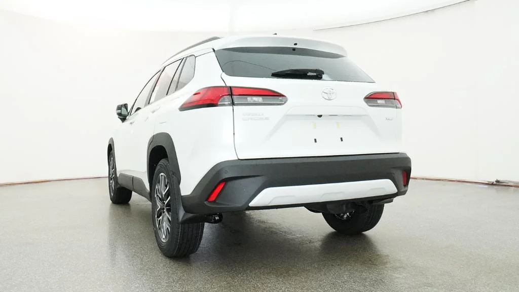 New 2026 Wind Chill Pearl Toyota XLE image 7