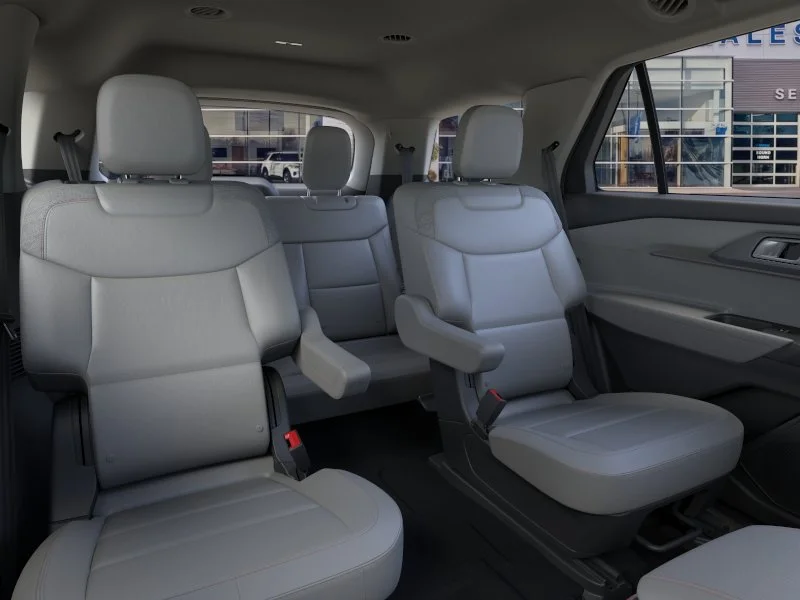 New 2026 Star White Metallic Tri-Coat Ford Active image 34