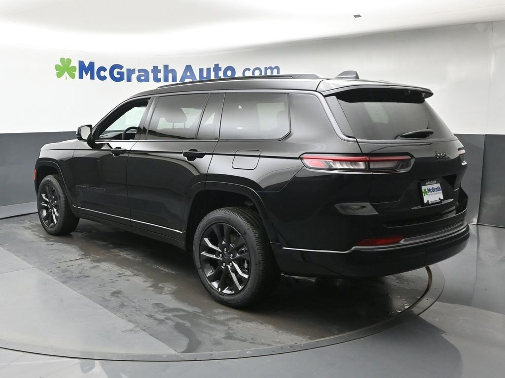 New 2026 Diamond Black Crystal Pearl-Coat Exterior Paint Jeep Limited image 26