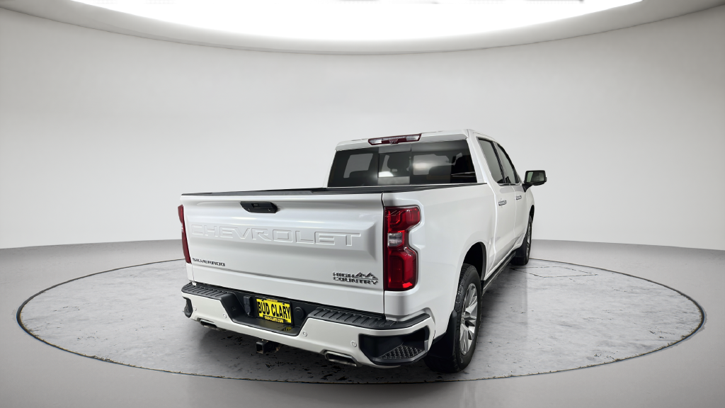 Used 2022 Beige Chevrolet High Country image 8